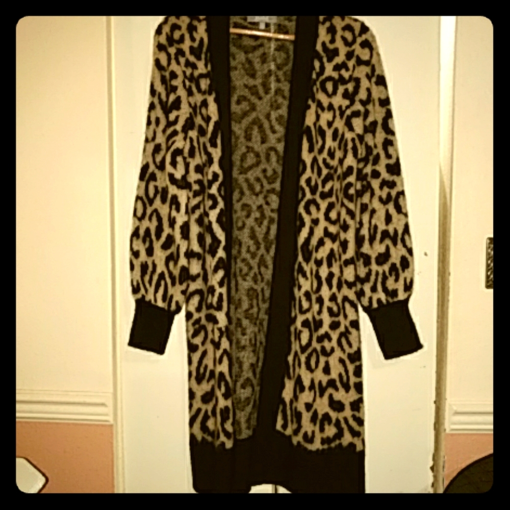 NWOT Stunning Leopard Print Cardigan